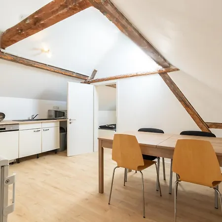 Naehe Mainz In Ehemaligem Weingut Mit 6 Schlafzimmer