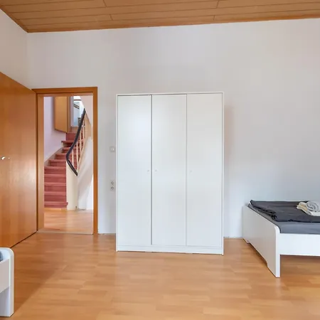 Διαμέρισμα Naehe Mainz In Ehemaligem Weingut Mit 6 Schlafzimmer Wörrstadt