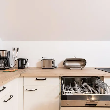 Naehe Mainz In Ehemaligem Weingut Mit 6 Schlafzimmer * Wörrstadt