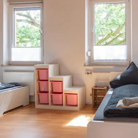 Naehe Mainz In Ehemaligem Weingut Mit 6 Schlafzimmer Διαμέρισμα *