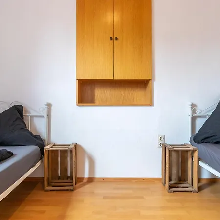 Naehe Mainz In Ehemaligem Weingut Mit 6 Schlafzimmer * Wörrstadt