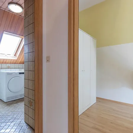 Naehe Mainz In Ehemaligem Weingut Mit 6 Schlafzimmer Wörrstadt
