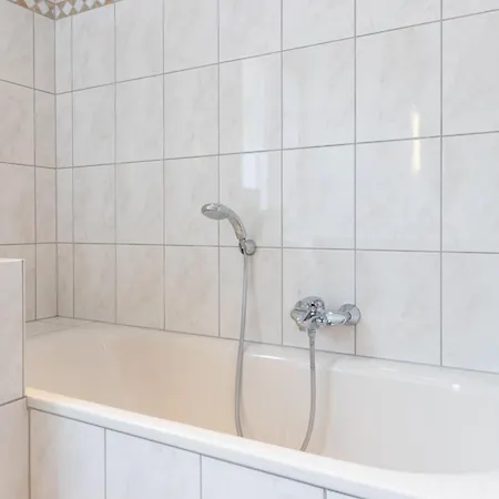 Διαμέρισμα Naehe Mainz In Ehemaligem Weingut Mit 6 Schlafzimmer