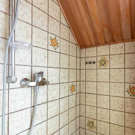 Naehe Mainz In Ehemaligem Weingut Mit 6 Schlafzimmer * Wörrstadt